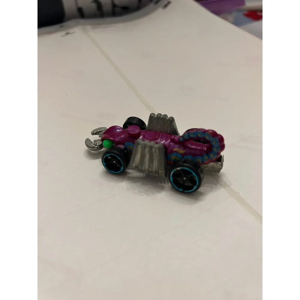 Hot Wheels Scorpedo Purple Scorpion Fantasy Diecast Car Made in Malaysia